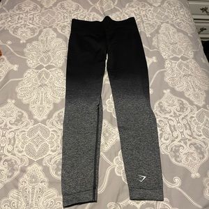 Gymshark Adapt Ombré Seamless Leggings. Color: Black. Size: Small